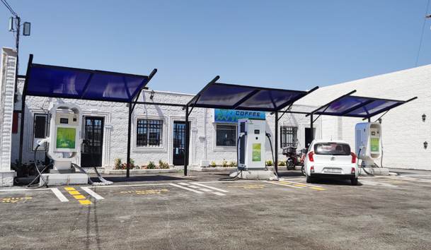 國外充電站案例1