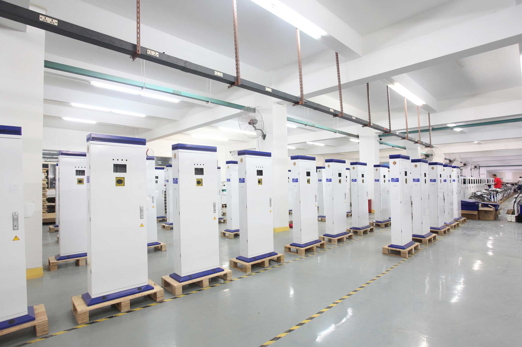 充電樁生產車間(圖1)