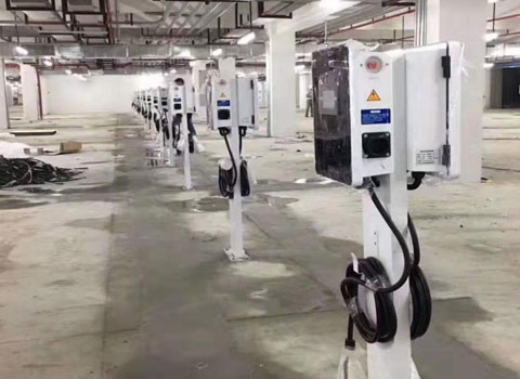7KW交流充電樁重慶昕暉地產(chǎn)充電站 7KW交流充電樁重慶昕暉地產(chǎn)充電站